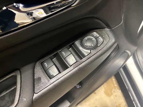 Used 2023 Chevrolet Equinox RS image 21