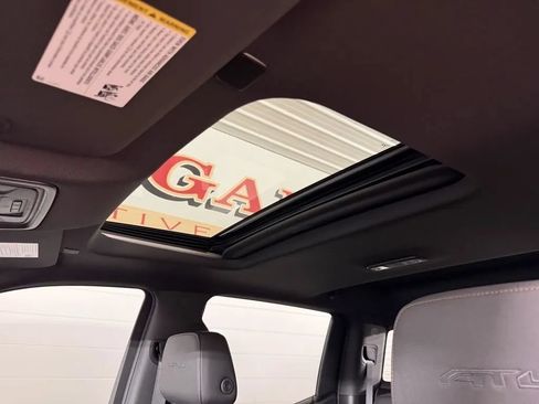 Used 2021 GMC Sierra 1500 AT4 w/ AT4 Preferred Package AWD/4WD image 17