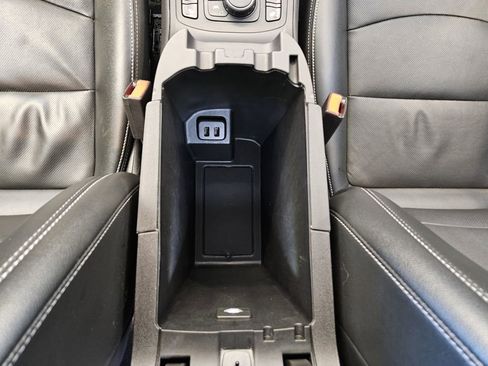 Used 2024 GMC Terrain SLT image 21