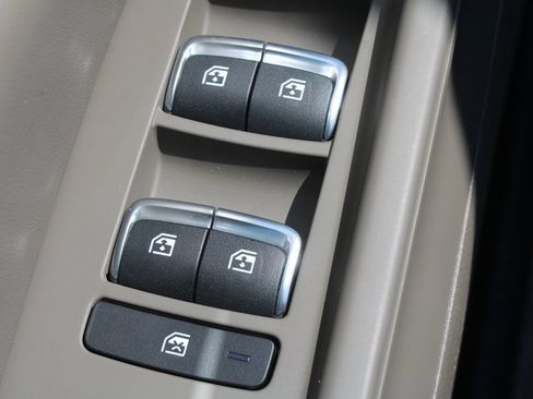 New 2027 Kia Carnival SX w/ Dark Edition Package FWD image 26