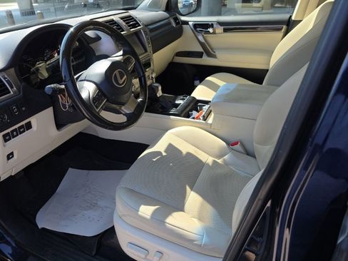 Used 2020 Lexus GX 460 Premium w/ Premium Package image 5