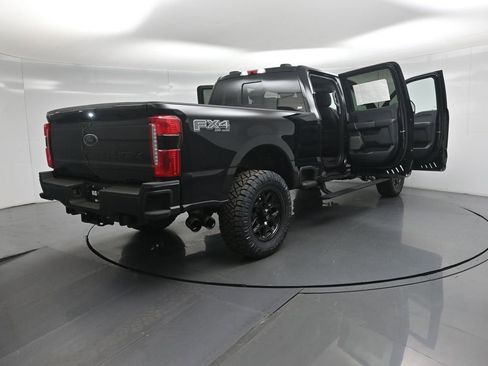 New 2026 Ford F250 Lariat w/ Black Appearance Package AWD/4WD image 5