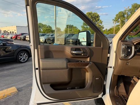 Used 2020 GMC Sierra 2500 Denali w/ Denali Ultimate Package AWD/4WD image 20