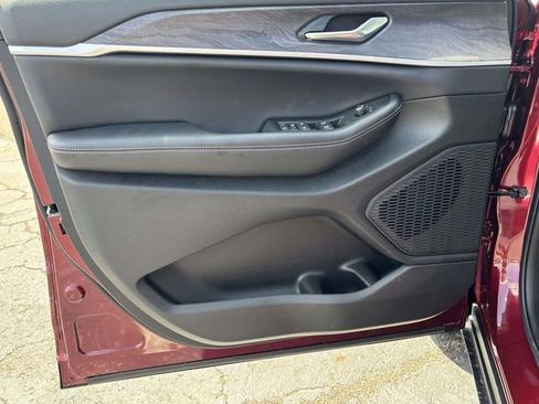 New 2026 Jeep Grand Cherokee L 4WD image 18