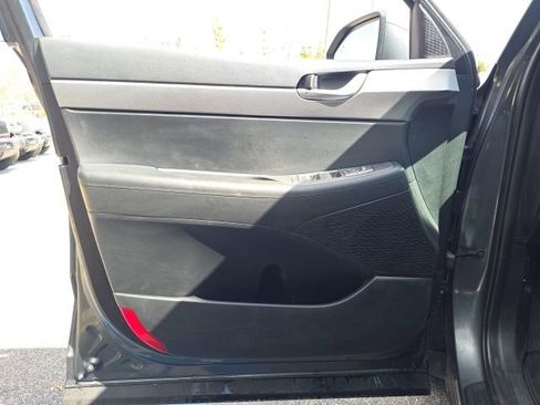 Used 2022 Hyundai Palisade SE image 7