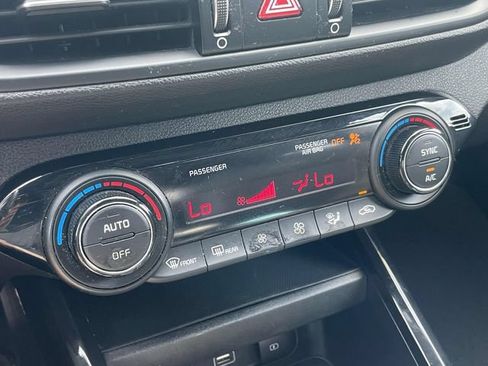 Certified 2022 Kia Forte GT-Line FWD image 33