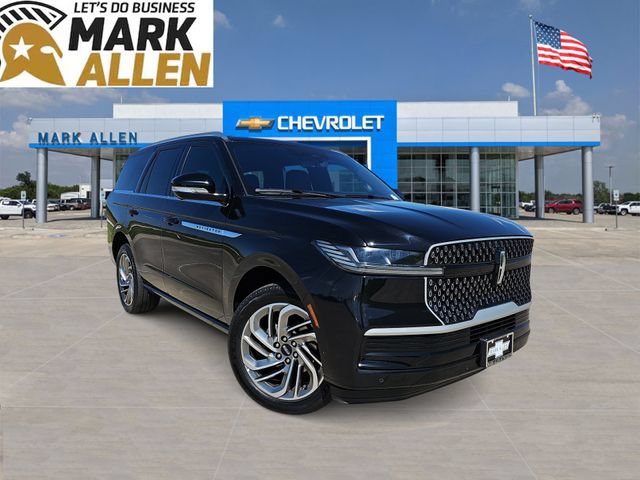 Used 2025 Lincoln Navigator Reserve AWD/4WD image 1