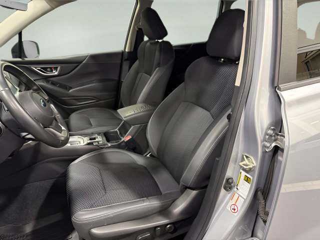 Used 2020 Subaru Forester Premium AWD/4WD image 11
