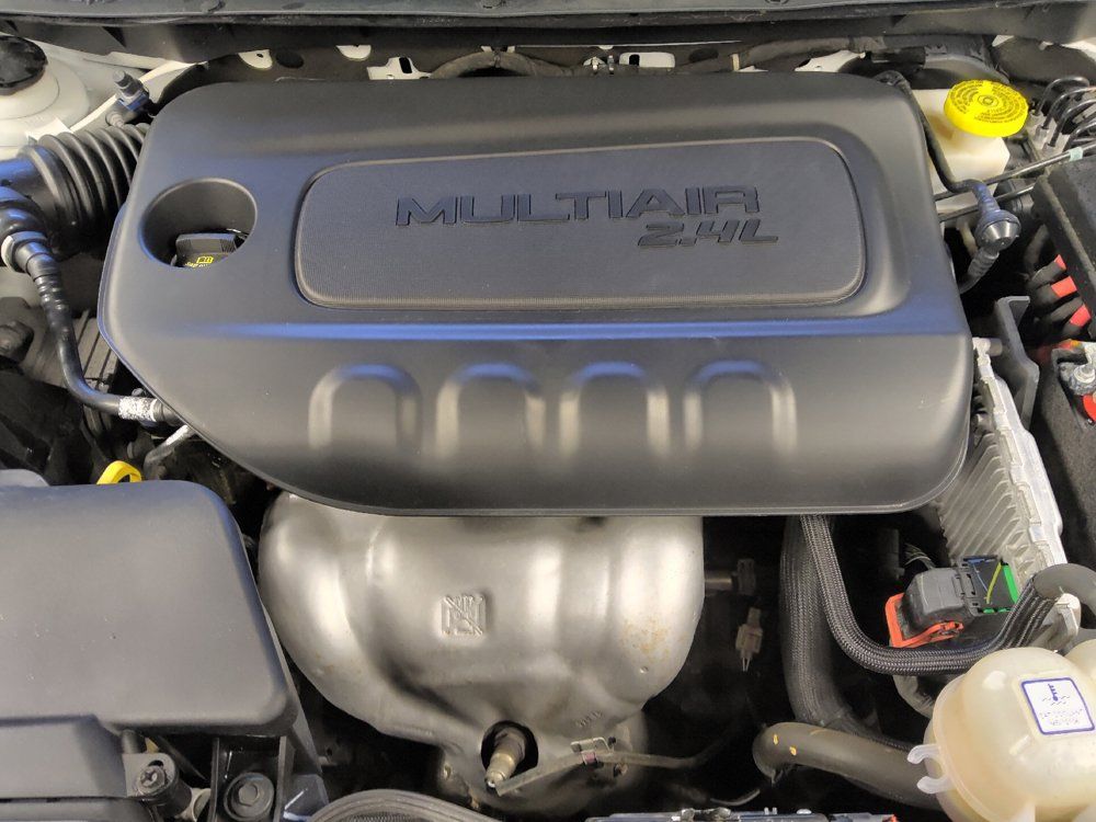 Used 2019 Jeep Cherokee Limited FWD image 30