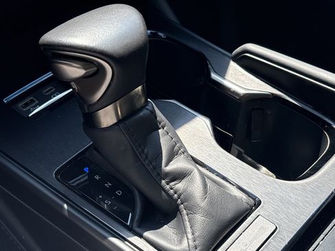 Used 2025 Lexus ES 350 w/ Premium Package FWD image 26