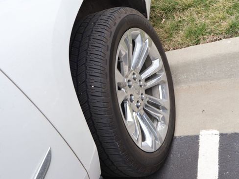 Used 2020 Cadillac Escalade ESV Luxury image 21