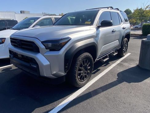 Used 2026 Toyota 4Runner SR5 AWD/4WD image 4