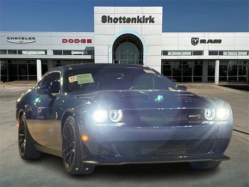 Used 2023 Dodge Challenger SRT Hellcat w/ Driver Convenience Group image 1
