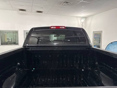Used 2018 Toyota Tundra Limited w/ Limited Premium Package AWD/4WD image 9