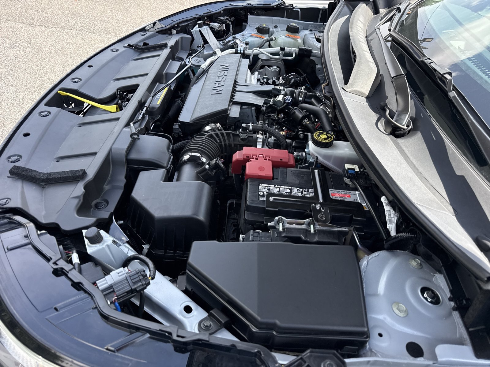 Used 2025 Nissan Rogue S FWD image 31