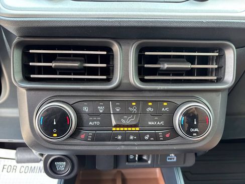 Used 2023 Ford Maverick Lariat w/ Lariat Luxury Package FWD image 22