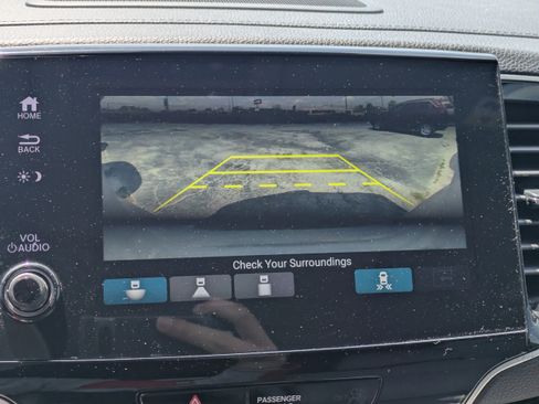 Used 2020 Honda Pilot Touring image 23