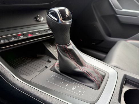 Certified 2025 Audi Q3 2.0T Premium Plus w/ Premium Plus Package image 17