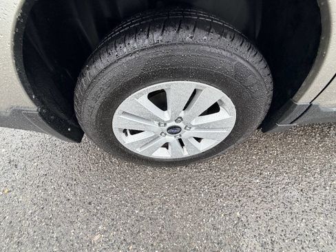 Used 2015 Subaru Outback 2.5i Premium image 13