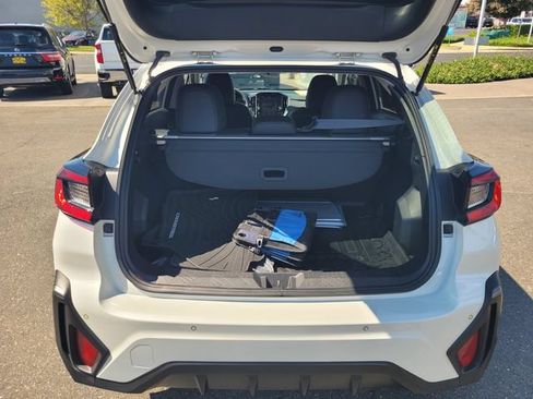 Used 2024 Subaru Crosstrek 2.5i Limited AWD/4WD image 11