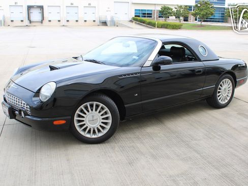 Used 2004 Ford Thunderbird RWD image 23