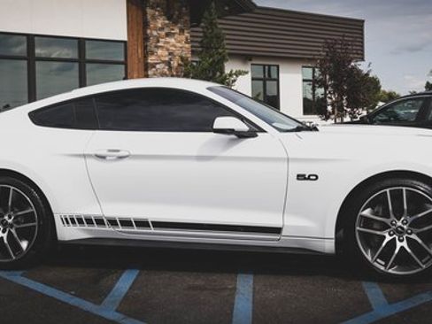 Used 2015 Ford Mustang GT Premium w/ Equipment Group 401A image 26