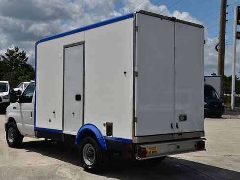 Used 2023 Ford E-350 and Econoline 350 Super Duty w/ Power Windows & Locks Group RWD image 3