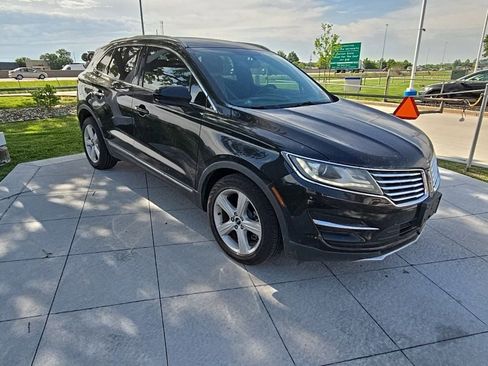 Used 2015 Lincoln MKC FWD image 2