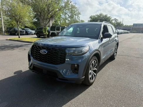 Used 2025 Ford Explorer ST-Line w/ Premium Package RWD image 1