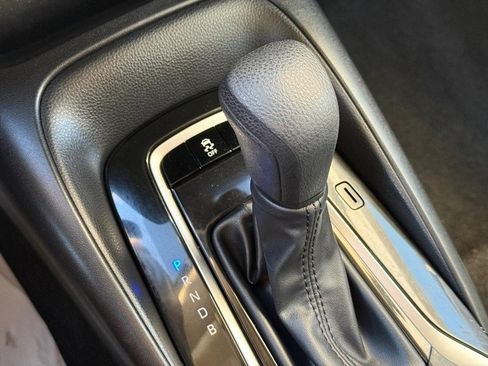 Used 2023 Toyota Corolla LE w/ Carpet Mat Package (TMS) image 27