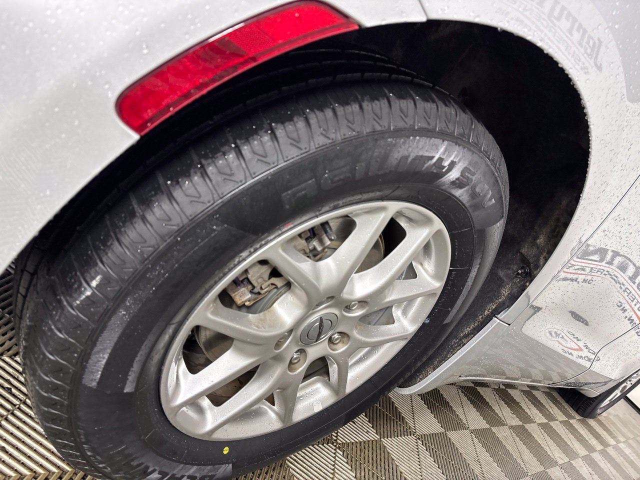 Used 2024 Chrysler Pacifica Touring-L FWD image 27