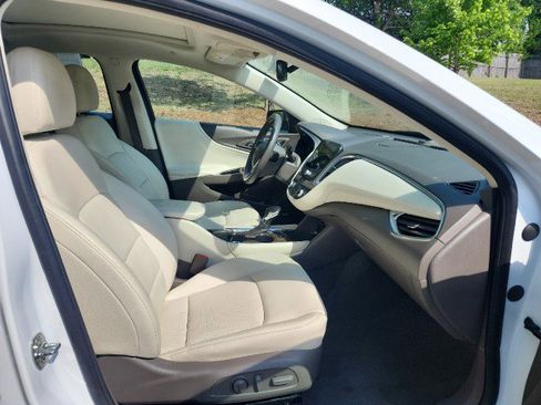 Used 2024 Chevrolet Malibu LT FWD image 45