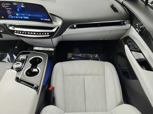 Used 2024 Cadillac Lyriq Sport RWD image 54