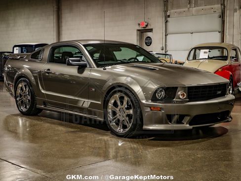 Used 2005 Ford Mustang GT image 17