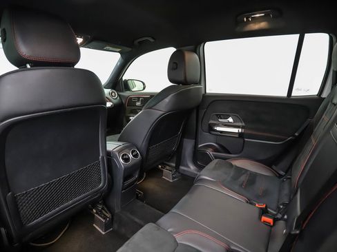 Used 2021 Mercedes-Benz GLB 250 4MATIC image 20