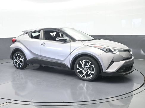 Used 2019 Toyota C-HR XLE FWD image 8