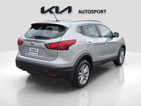 Used 2019 Nissan Rogue Sport SV w/ Technology Package image 8