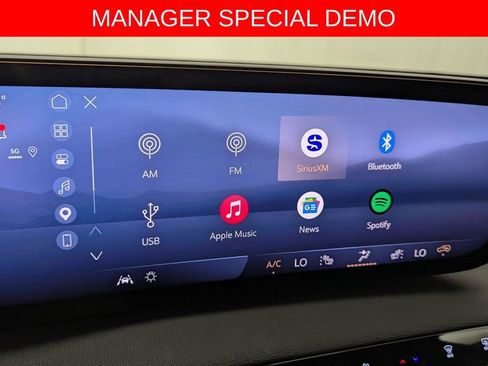 Used 2026 Buick Enclave Sport Touring w/ Power Package AWD/4WD image 14