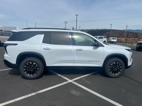 New 2026 Chevrolet Traverse Z71 w/ Enhanced Driving Package AWD/4WD image 5
