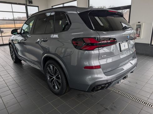 New 2026 BMW X5 M60i image 6