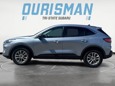 Used 2022 Ford Escape SE w/ Cold Weather Package AWD/4WD image 3