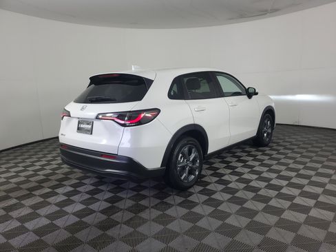 New 2026 Honda HR-V LX image 4