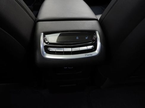 Certified 2023 Cadillac XT6 Premium Luxury AWD/4WD image 19