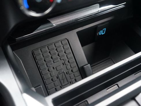 Used 2024 Ford F350 Lariat image 22