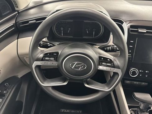 Used 2023 Hyundai Tucson SE image 15