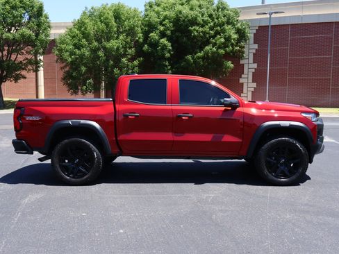 Used 2025 Chevrolet Colorado Trail Boss AWD/4WD image 32