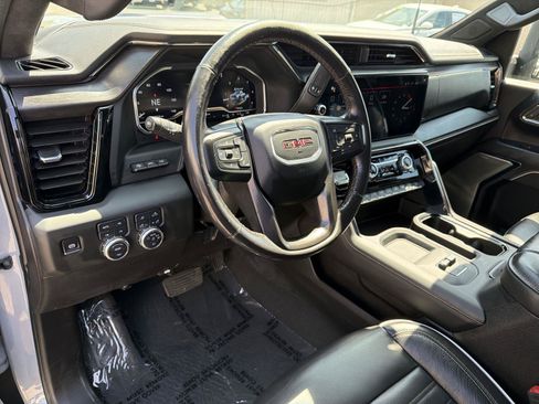 Used 2024 GMC Sierra 2500 AT4X AWD/4WD image 9