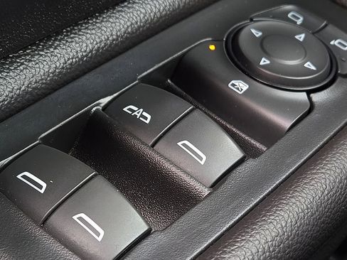 Used 2019 GMC Terrain SLT w/ Preferred Package image 17