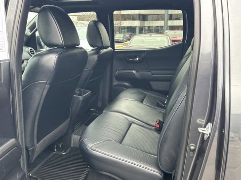 Used 2020 Toyota Tacoma SR5 image 25