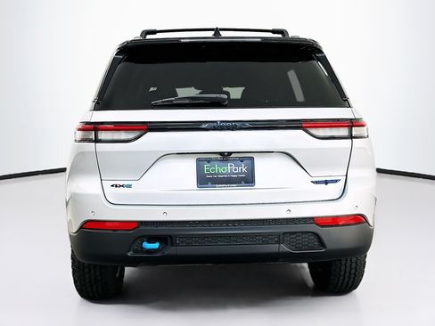 Used 2022 Jeep Grand Cherokee Trailhawk AWD/4WD image 7